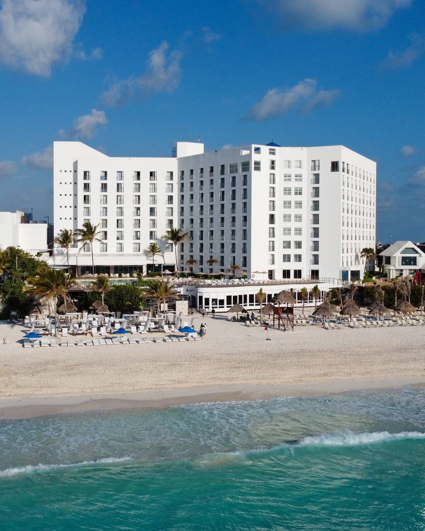 Cancun Vacations - Sunset Royal Beach Resort - All-Inclusive - Property Image 5