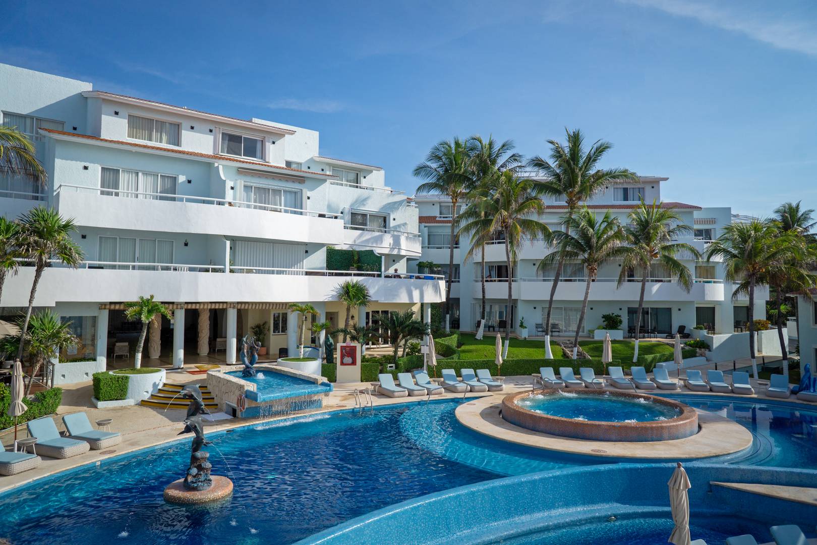 Cancun Vacations - Sunset Fishermen Beach Resort - All-Inclusive - Property Image 2
