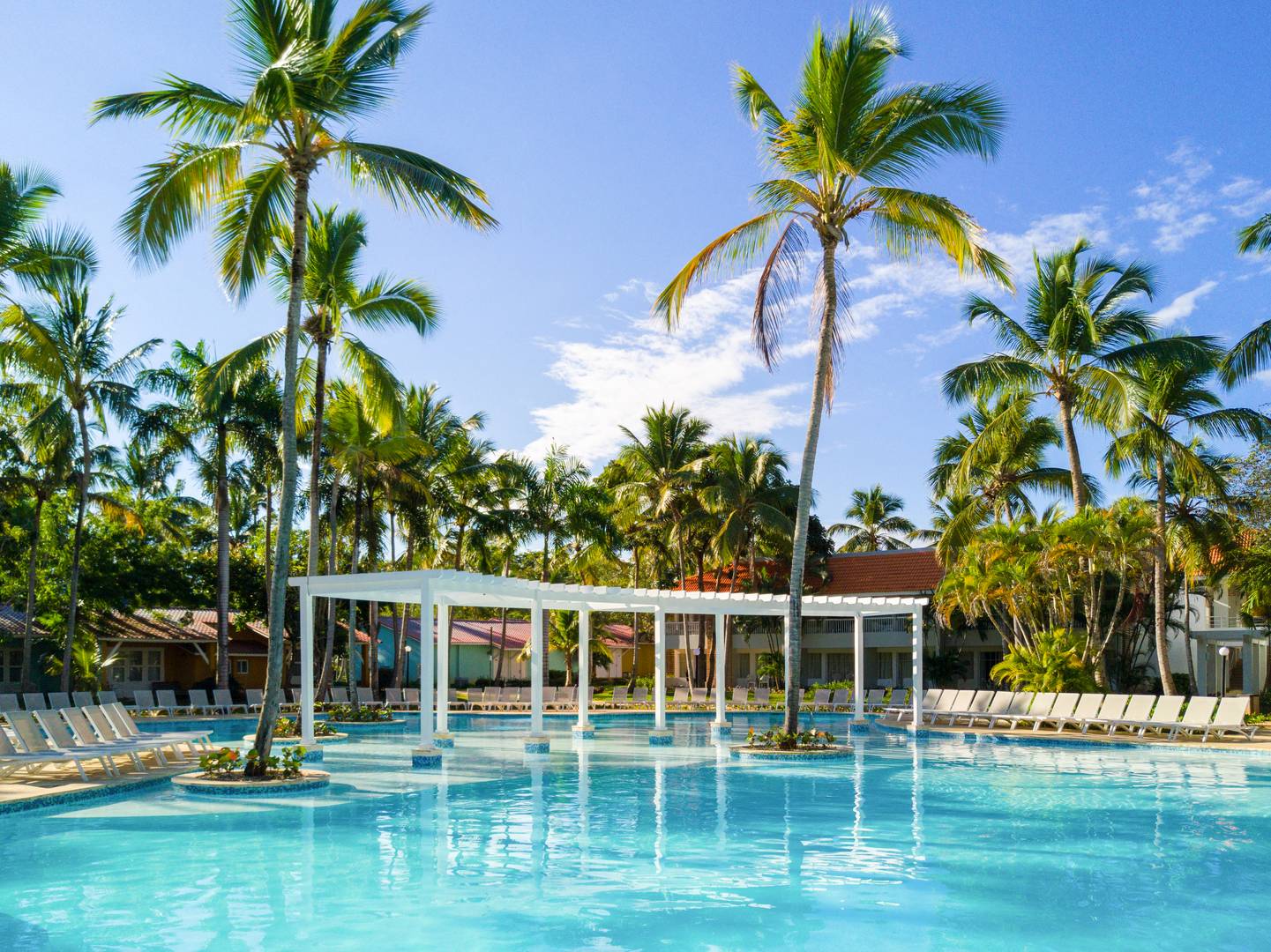 Samana Vacations - Wyndham Alltra Samana - All-Inclusive - Property Image 2