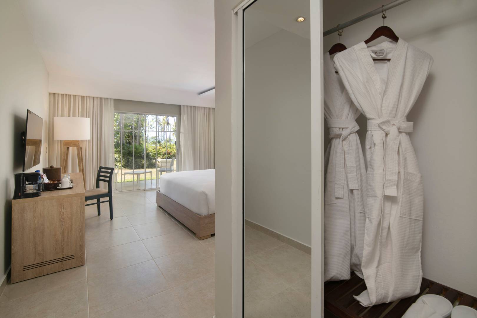 Samana Vacations - Wyndham Alltra Samana - All-Inclusive - Property Image 9