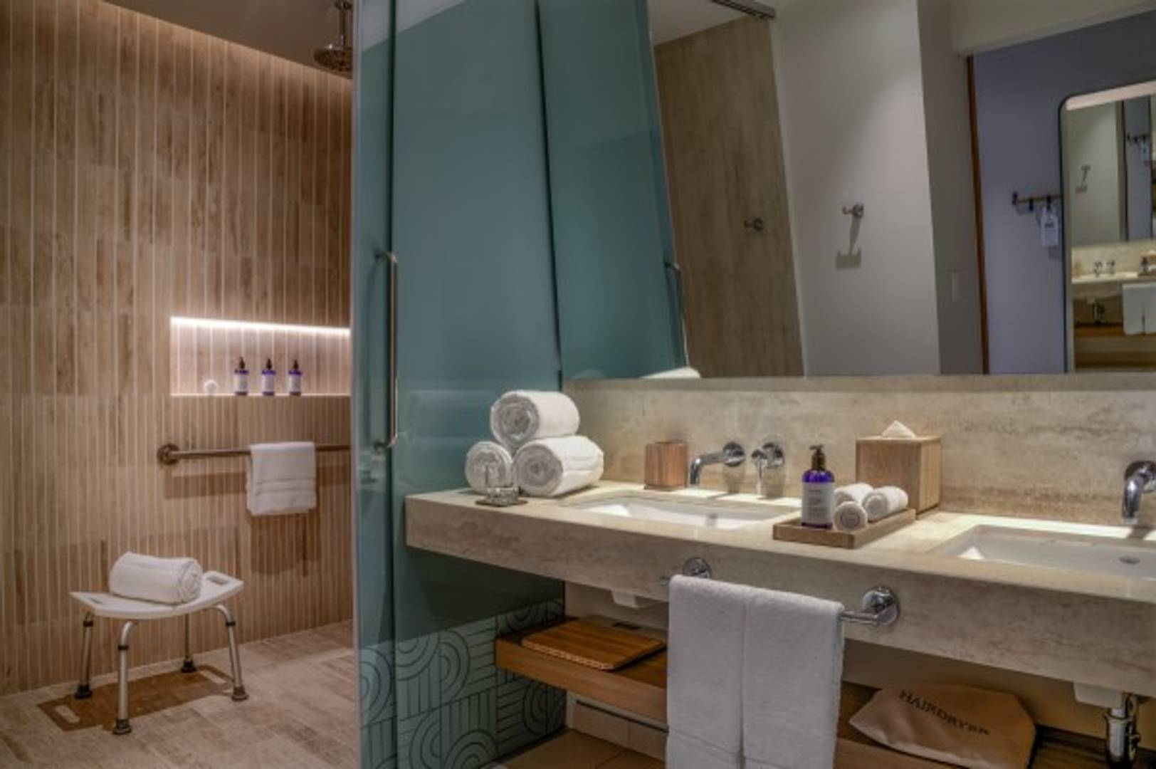 Cancun Vacations - Hilton Cancun Mar Caribe - All-Inclusive - Property Image 22