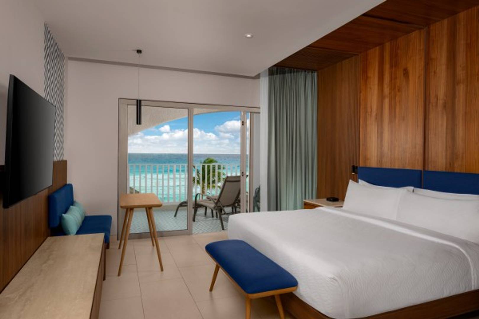 Cancun Vacations - Hilton Cancun Mar Caribe - All-Inclusive - Property Image 16